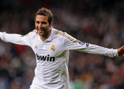 开云体育下载-当太阳照亮绿茵场，塔图姆的欧冠半决赛式接管与篮球战术的时空对话