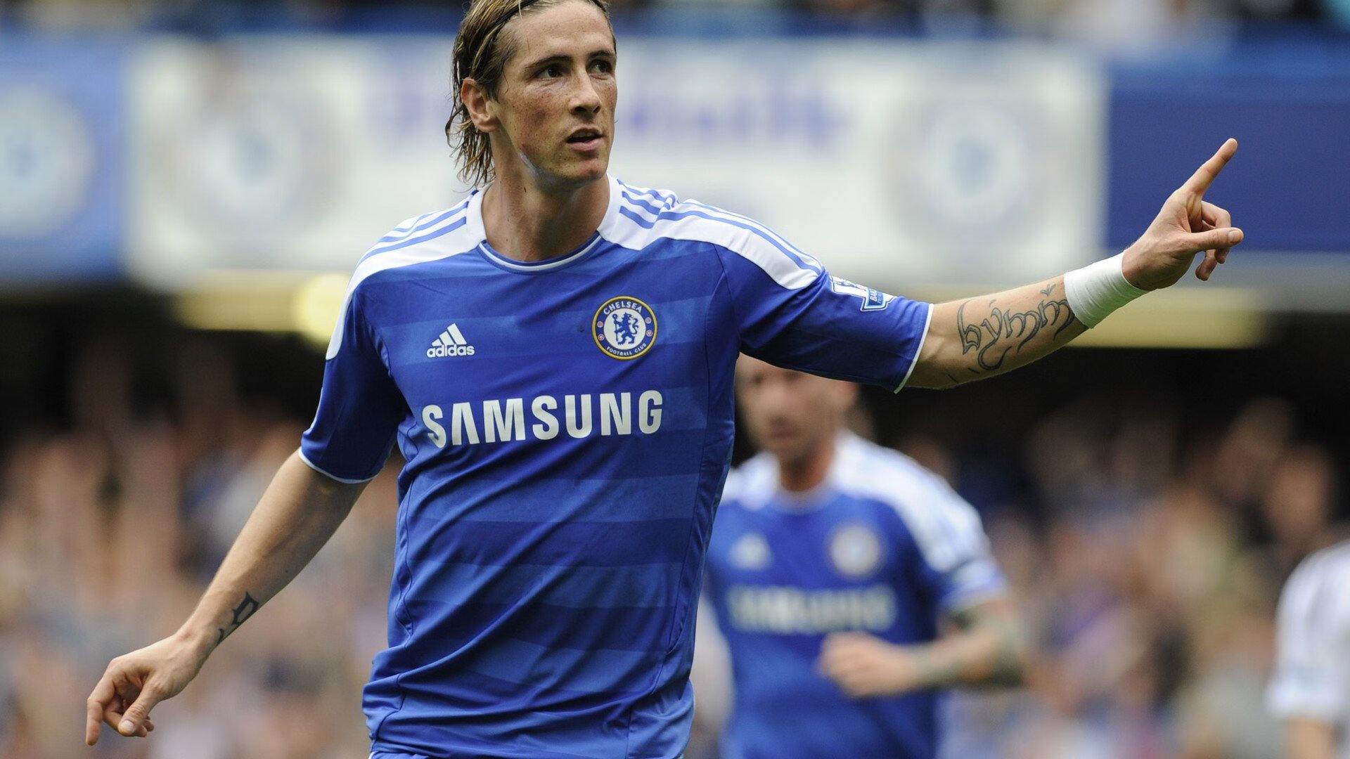 孤胆雄心，塞恩斯独扛大旗，法拉利策略与韧性完胜红牛二队